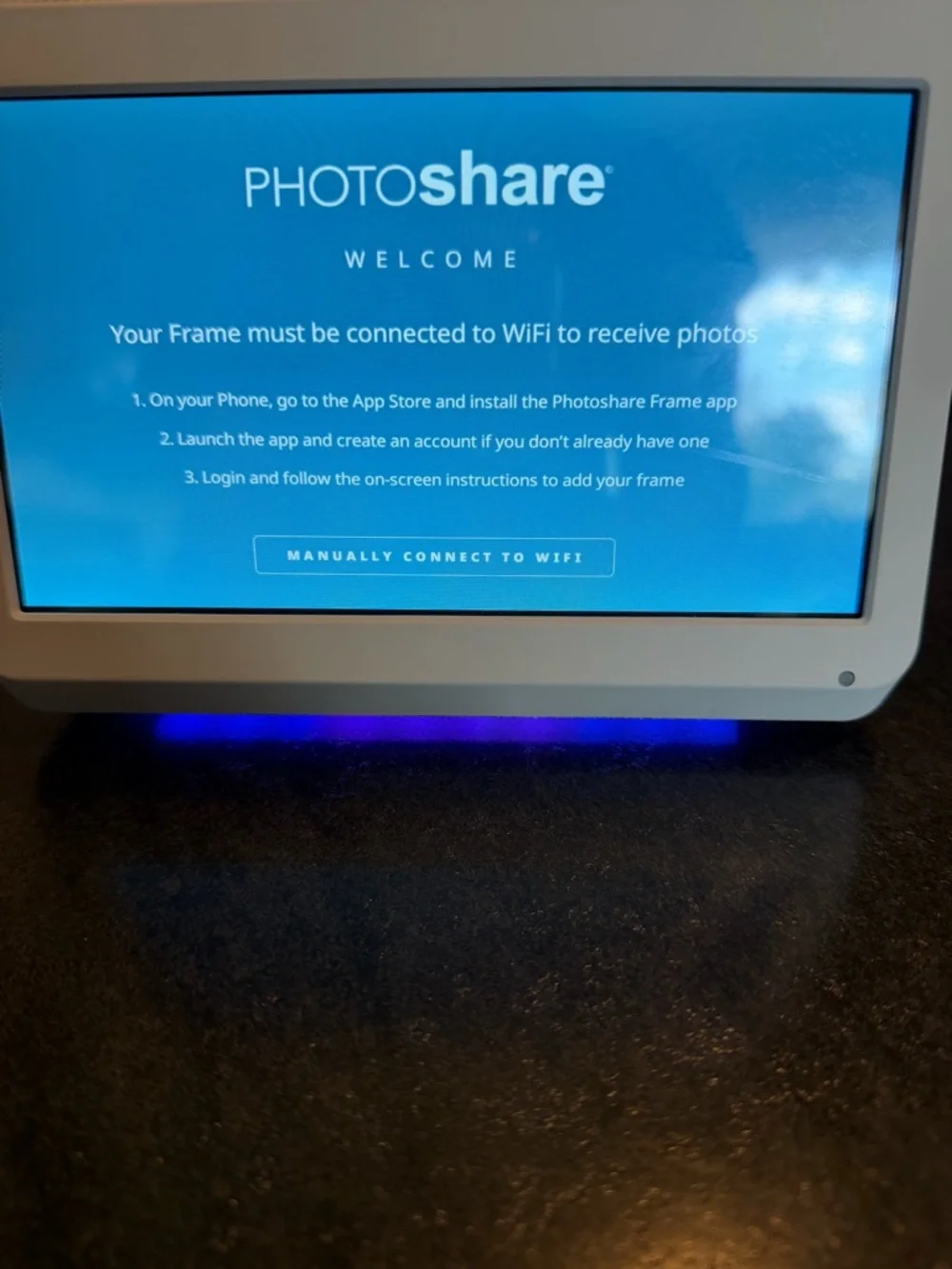 MyLuma digital photo frame in white